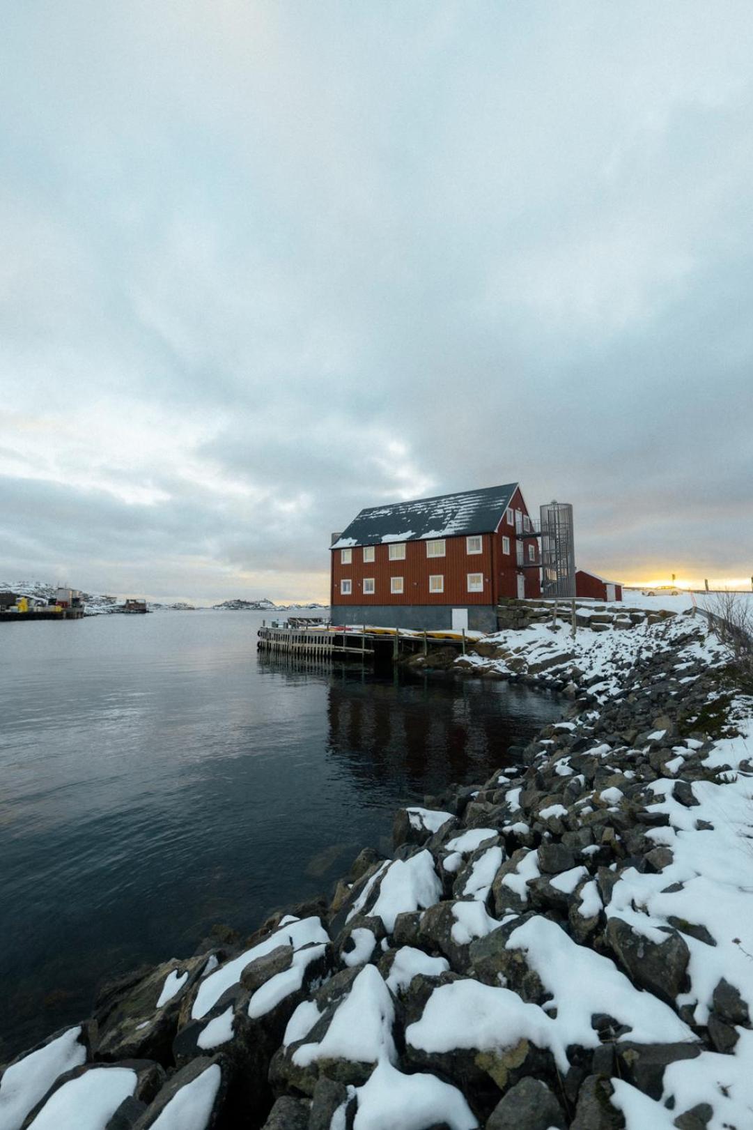 Skata Boutique Hotel Henningsvaer Bagian luar foto