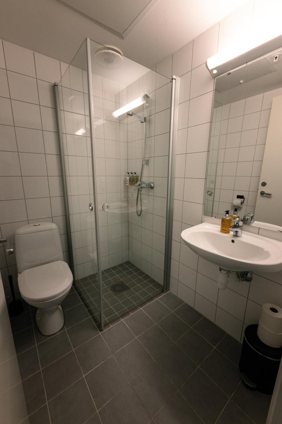 Skata Boutique Hotel Henningsvaer Bagian luar foto